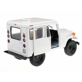 Model 1:26, 1971 Jeep DJ-5B, biały (A11764B)