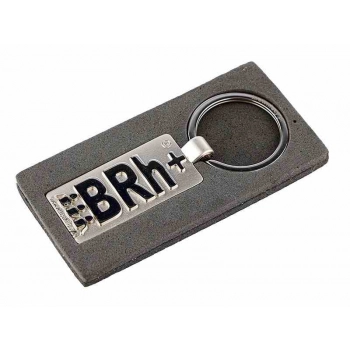 Metalowy brelok z symbolem grupy krwi BRh+