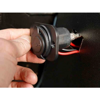 Ładowarka do zabudowy 2x USB 3.1A, 12/24V