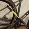Mini pompka ręczna 205 mm z uchwytem rowerowym, max 8 BAR / 120 PSI